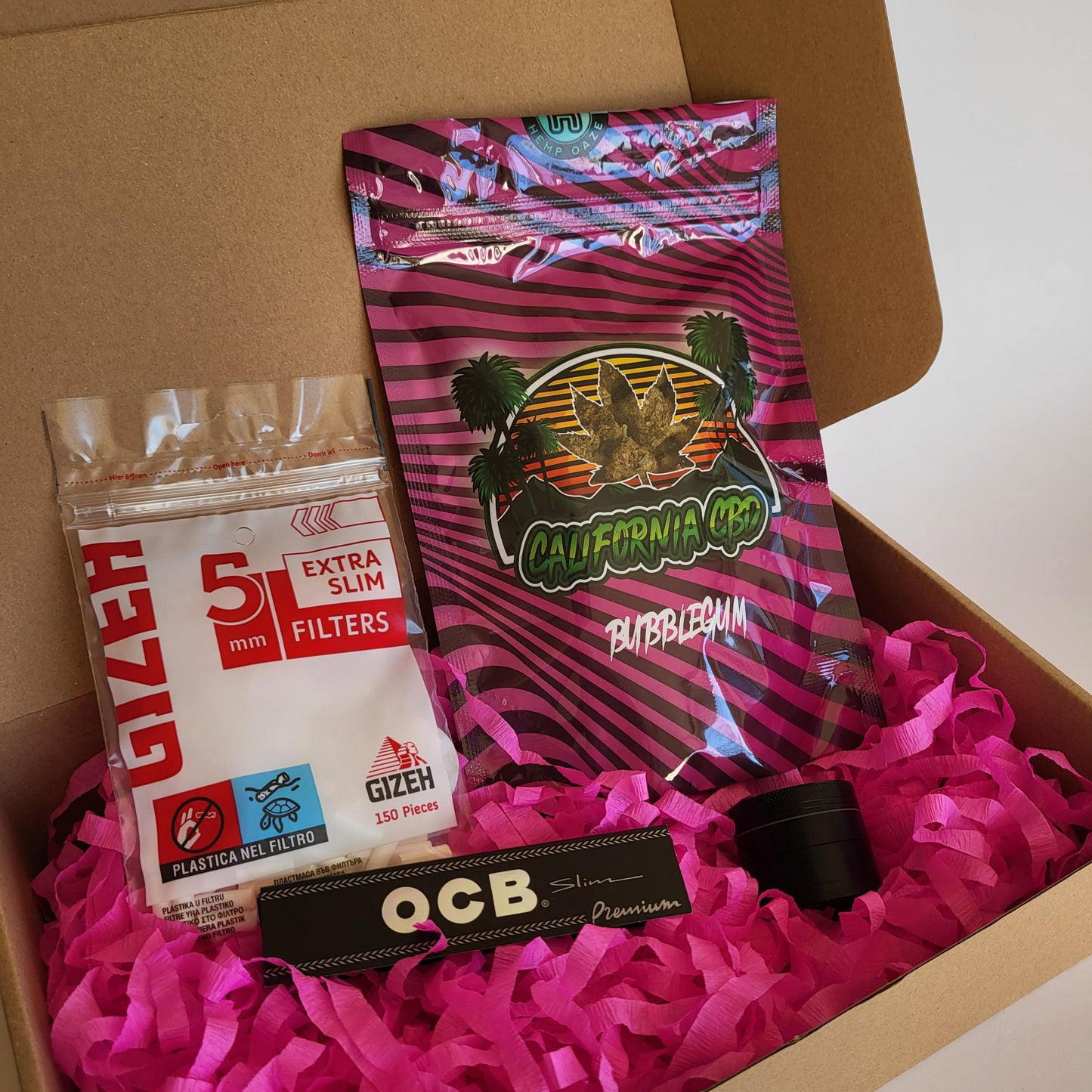 Natūralūs kanapių žiedai Rinkinys BUBBLE GUM CBD kanapių žiedai 31% 25g.  + popierėliai ir filtriukai Hempoaze